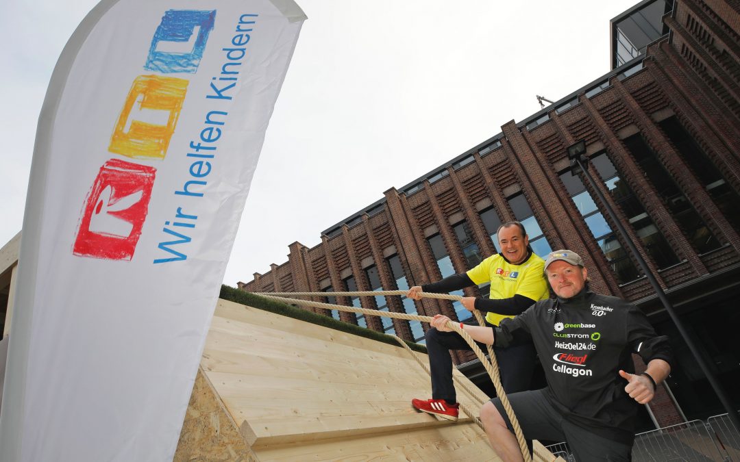 Greenbase beim RTL Spendenmarathon - Joey Kelly mit Wolfram Kons